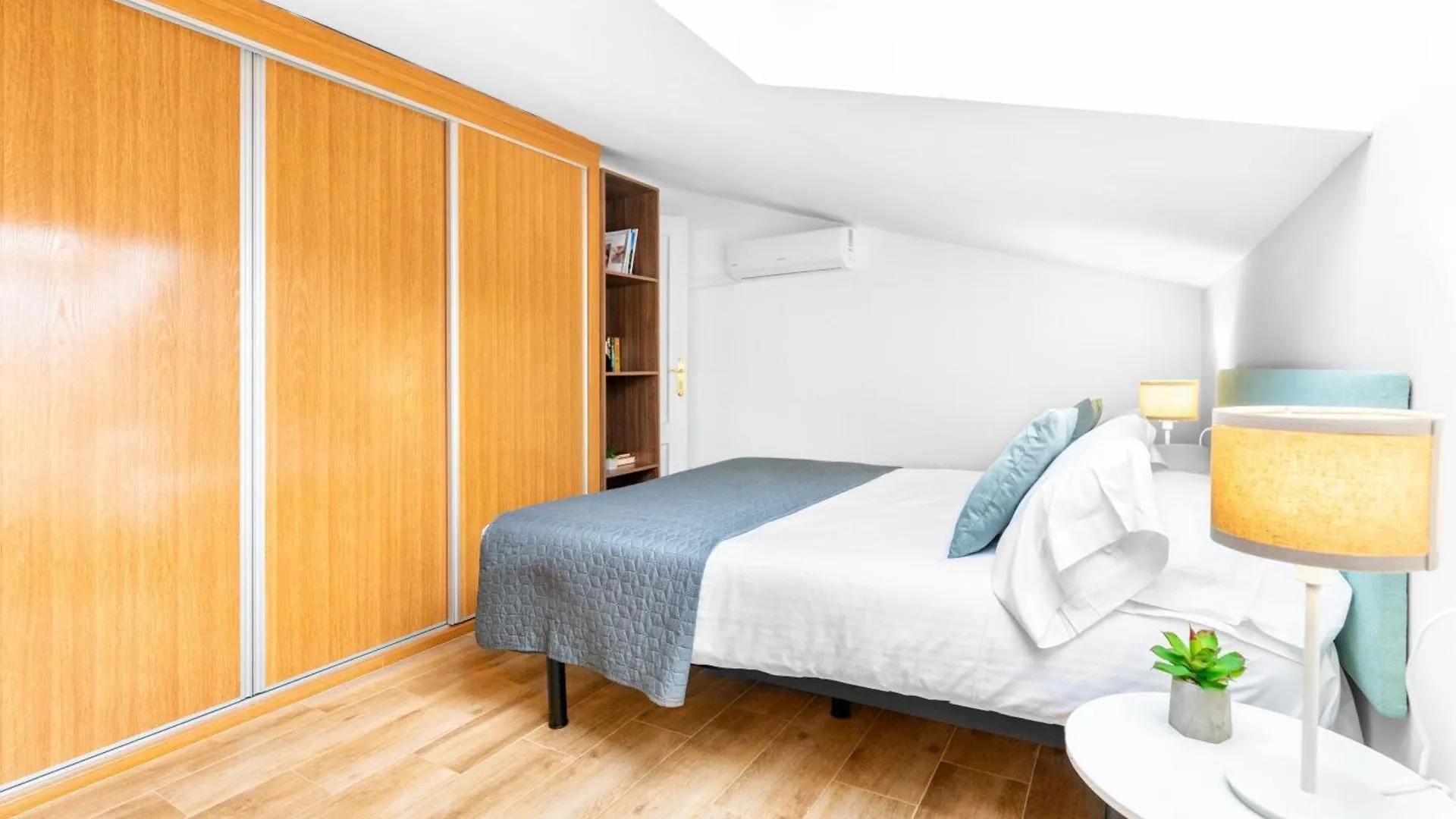 Apartment Holidays2Malaga Carril Penthouse Terrace
